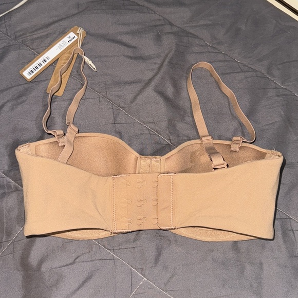 SKIMS FITS EVERYBODY STRAPLESS BRA 'SIENNA' - Picture 3 of 10